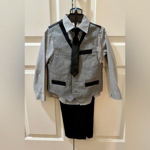 Van Heusen 4T Boys 4-piece vest suit set